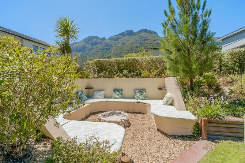 4 Bedroom Property for Sale in Tarragona Western Cape